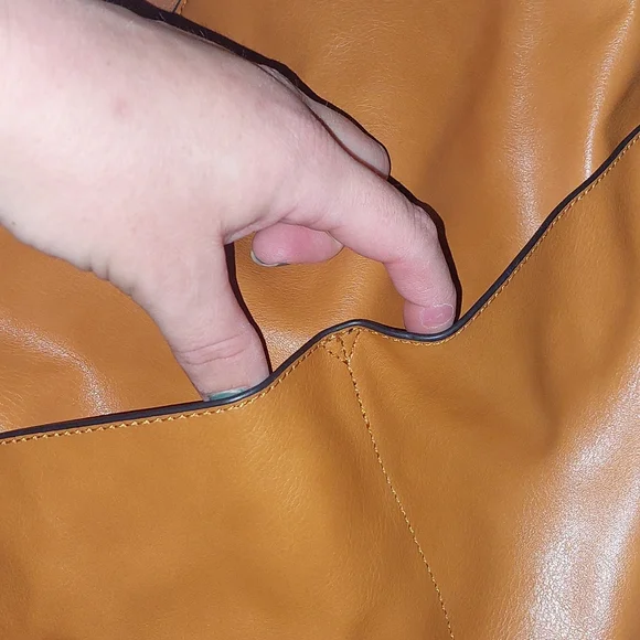 Handbag - Picture 3 of 7